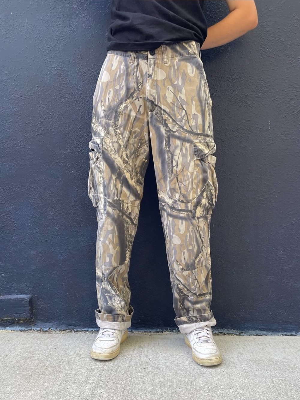 Vintage Columbia baggy camo cargo pants size 32x34